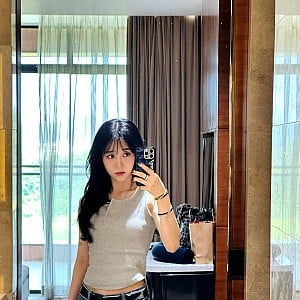 Moon Byul-yi