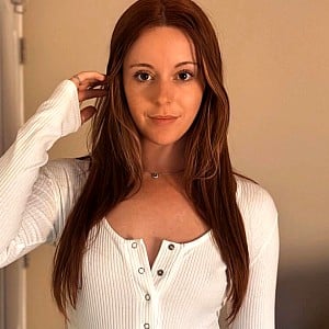 Nadia Foxx