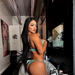 Nadia Khar