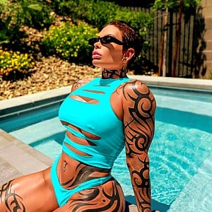 Nahla Monroe