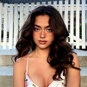 Nailea Devora