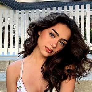 Nailea Devora