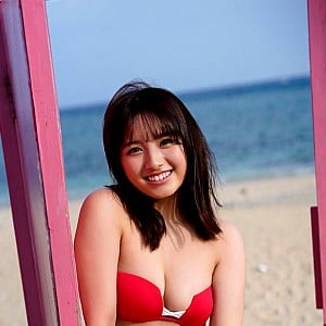 Nana Owada
