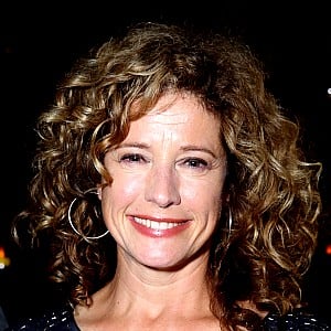 Nancy Travis