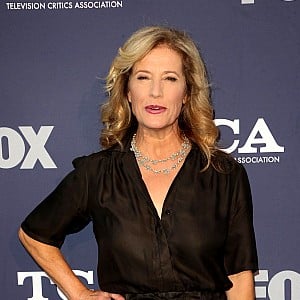 Nancy Travis