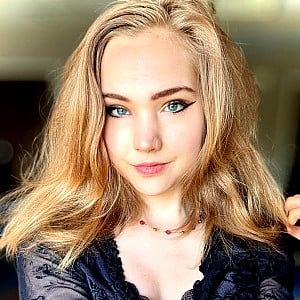 Naomi Seibt
