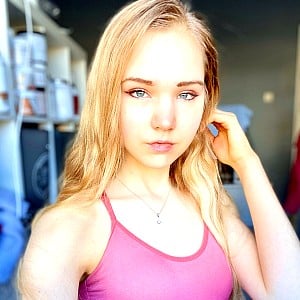Naomi Seibt