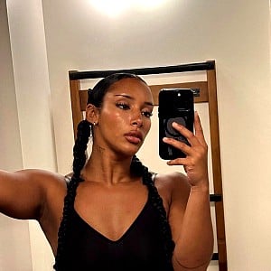 Naomi Sharon