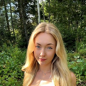 Natalie Grace (Penthouse)