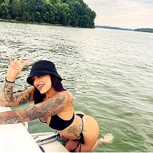 Naty Cruz (Singer)