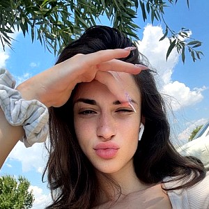 Naya Dickson