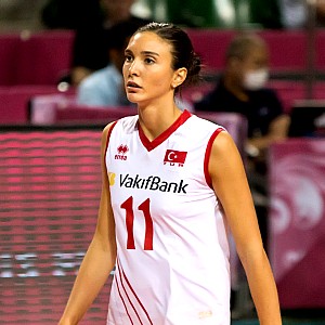 Naz Aydemir