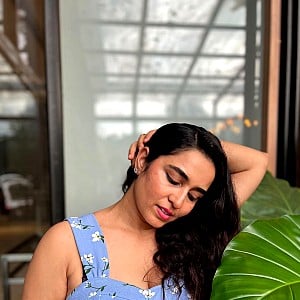 Neeru Starlet