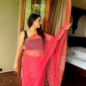 Neeru Starlet