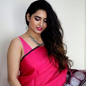 Neeru Starlet