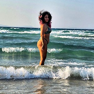 Neha Bhasin