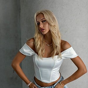Nella Sustkova