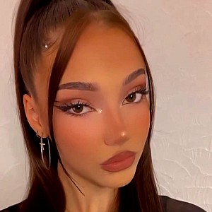 Nelly Schmidt