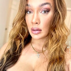 Nia Jax