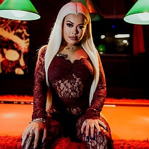 Nia Kay
