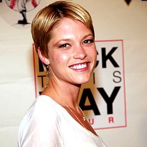 Nicki Aycox
