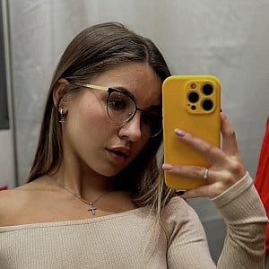 Nicole Chi