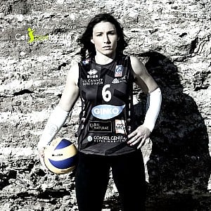 Nicole Davis (Volleyball)
