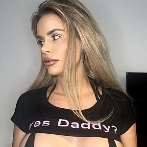 Nicole Farrell