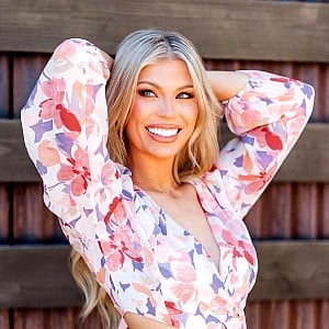 Nicole J Smith