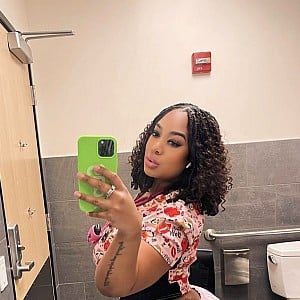 Nicole Laell