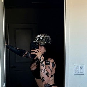 Nikki Bitez
