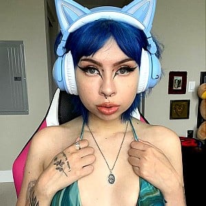 Nikki Carreon