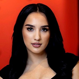 Nikki Laurino