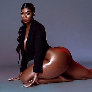 Nikki Nicole (Stylist)