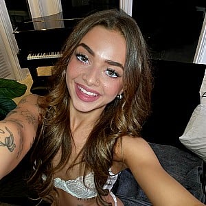 Nikki Nicole