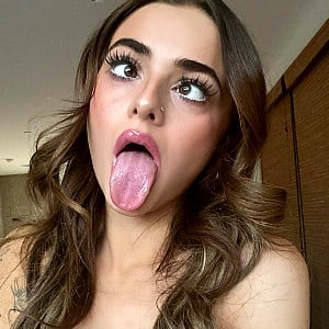 Nikki Nicole