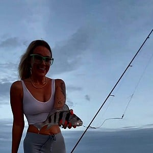 Nikki Tightlines