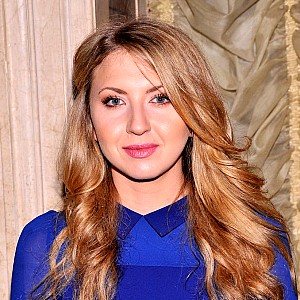 Nina Arianda