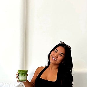 Nina Lee (blasianflexcouple)