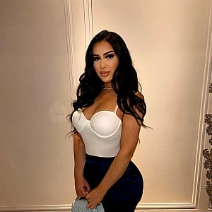 Nina Perfil