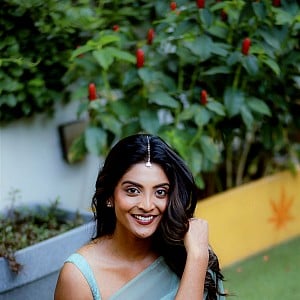 Nivedhithaa Sathish
