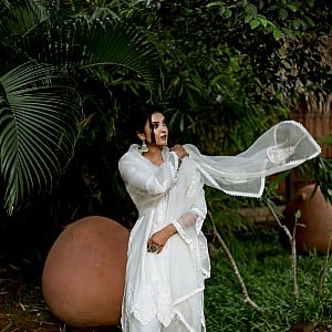 Nivedhithaa Sathish