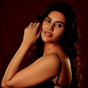 Nivisha K