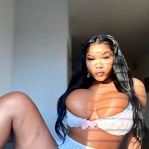Nizhoni Renee