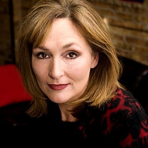 Nora Dunn