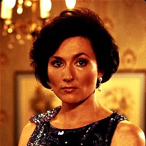 Nora Dunn