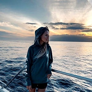 Nora En Pure