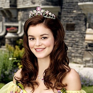 Nora Zehetner