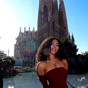 Olivia S Frizzy