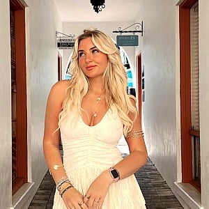 Olyvia Collins